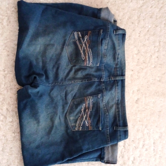 Cropped distressed Jeans - Picture 3 of 5